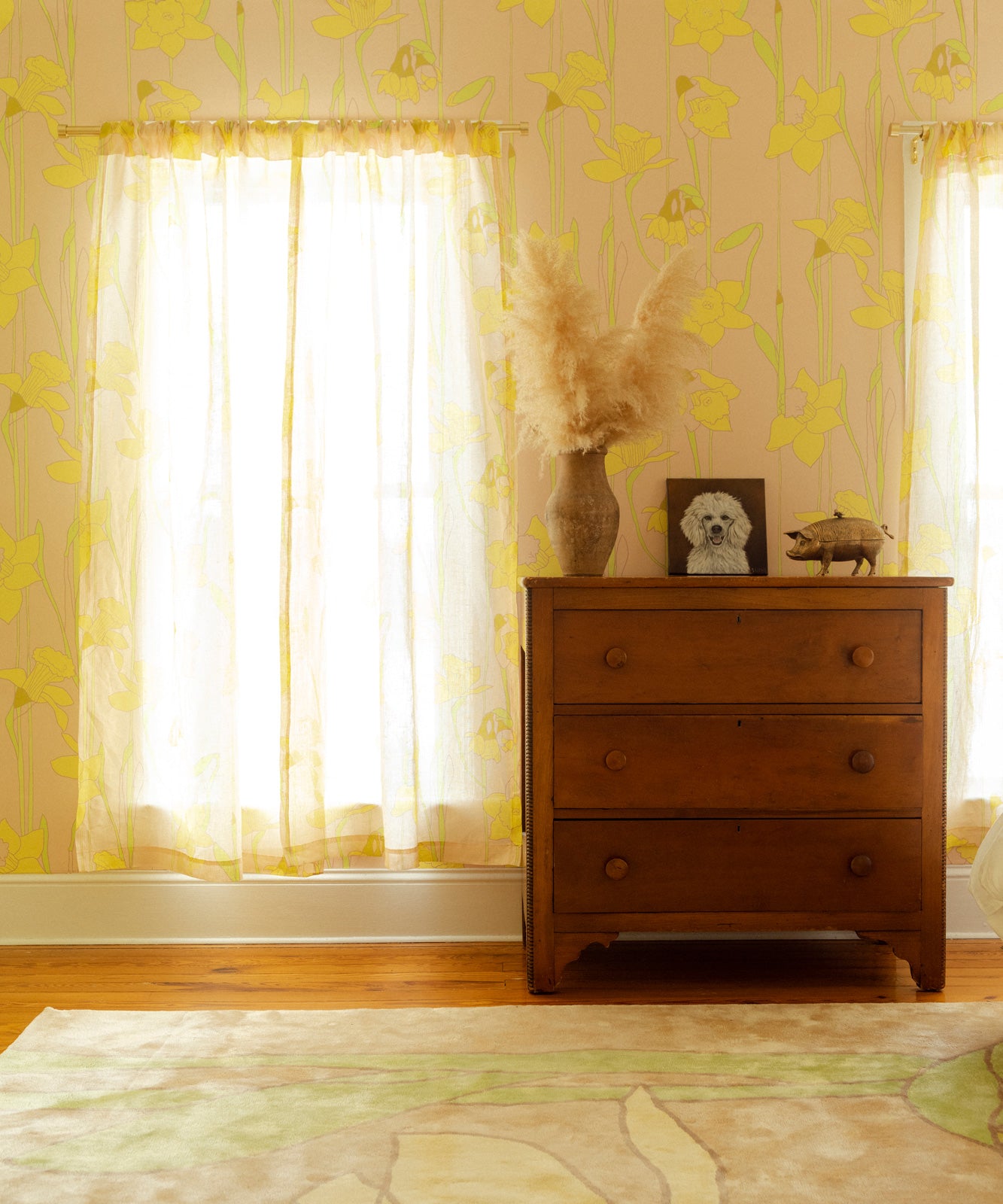 Disappearing Daffodil Wallpaper - 60"